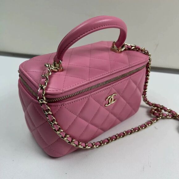Chanel Women Pre-Loved Bag Very Good Condition - Picture 2 of 9